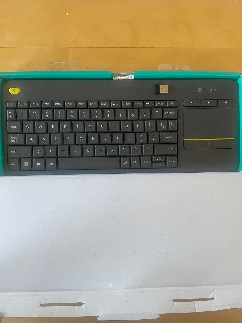 Logitech K400 Plus Wireless Touch TV Keyboard